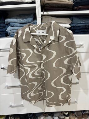 Frame Denim Taupe & Cream Short Sleeve Wavy Print Camp Shirt